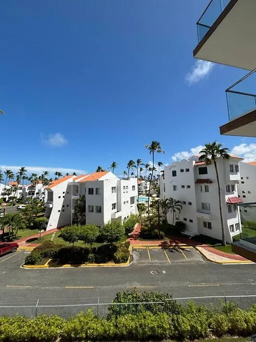 Lägenhet Corals Retreat 2Br Beach Condo Punta Cana